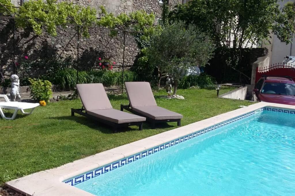 St Jean Du Gard : Spacious Apartment With Use Of Pool Saint-Jean-du-Gard Exterior photo