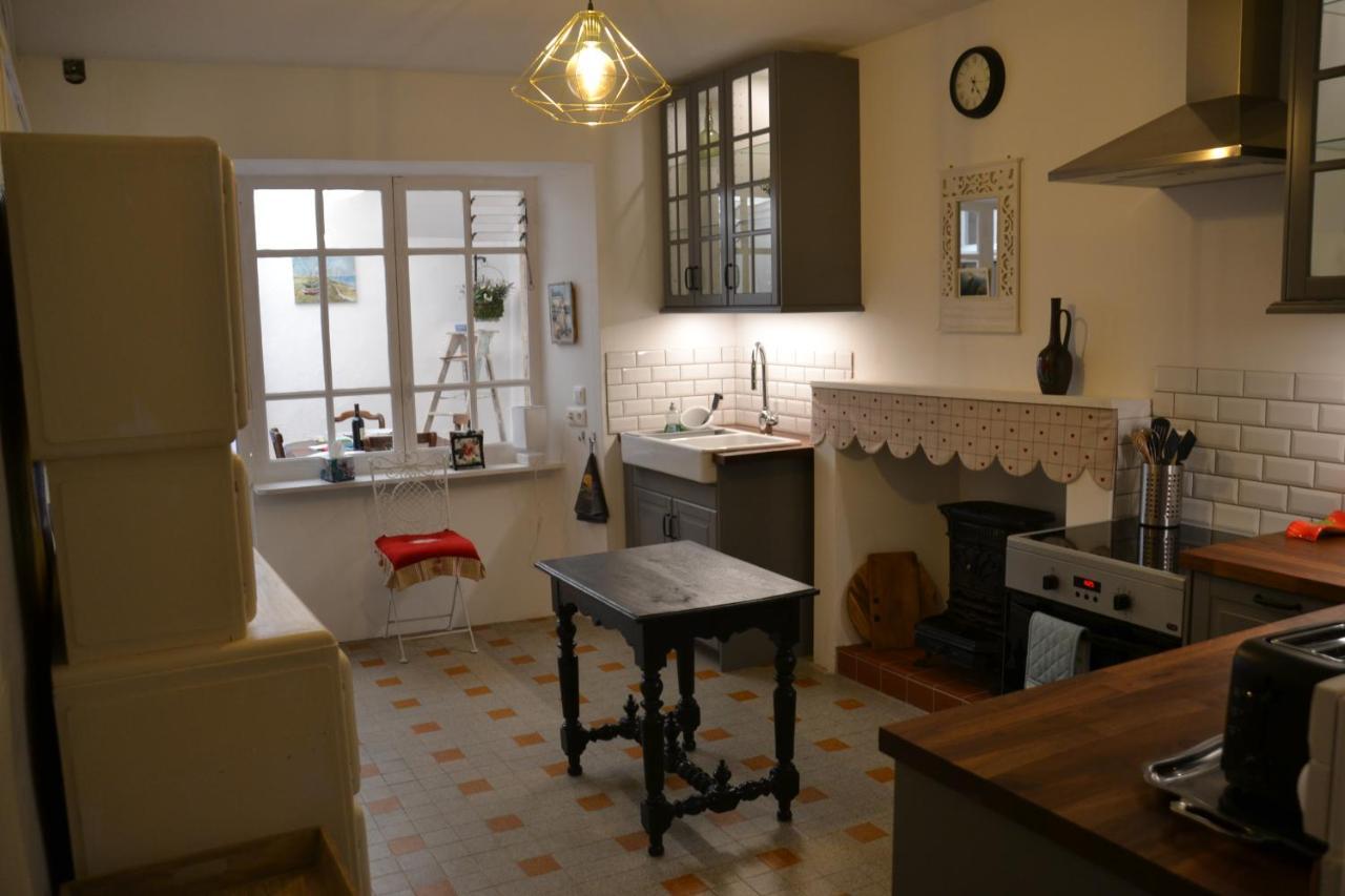 St Jean Du Gard : Spacious Apartment With Use Of Pool Saint-Jean-du-Gard Exterior photo