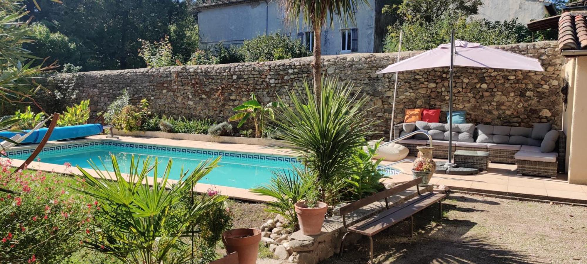 St Jean Du Gard : Spacious Apartment With Use Of Pool Saint-Jean-du-Gard Exterior photo